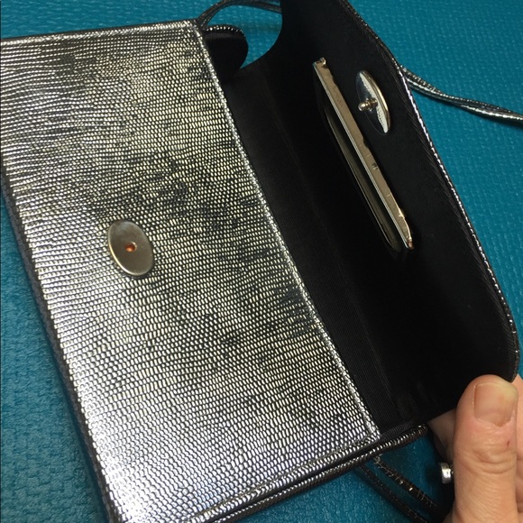 Small Pewter-Colored Metallic Evening Bag - Picture 2 of 5